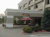 hotel_enter2.jpg (36299 bytes)